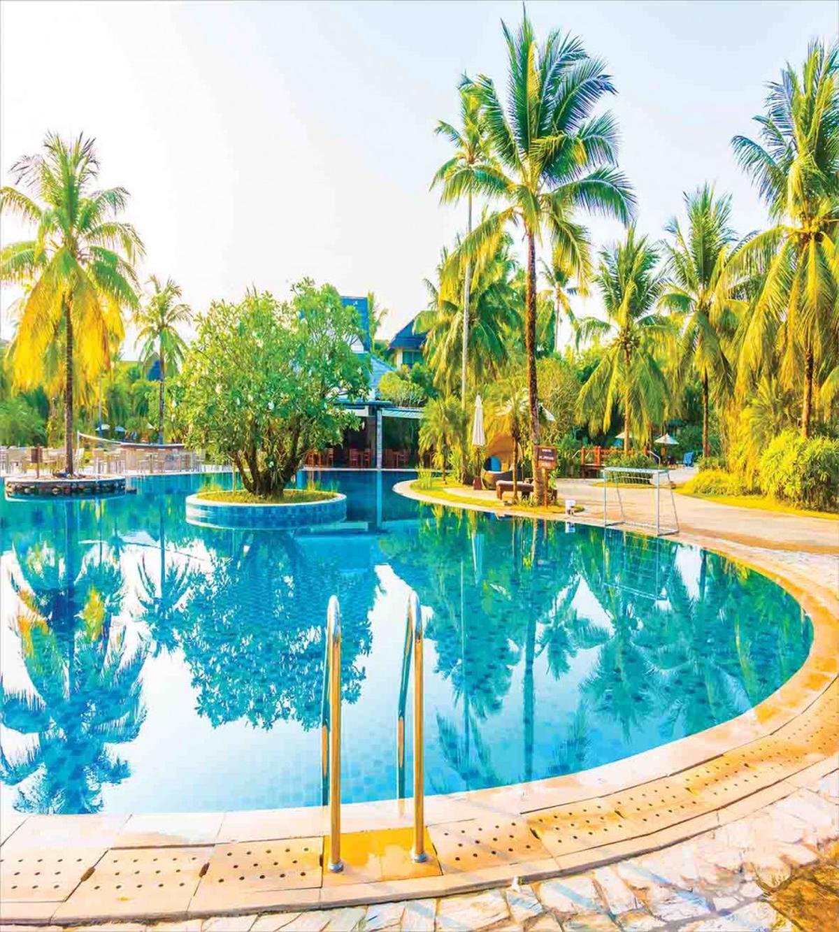 Pool Resort Travel — Pattern