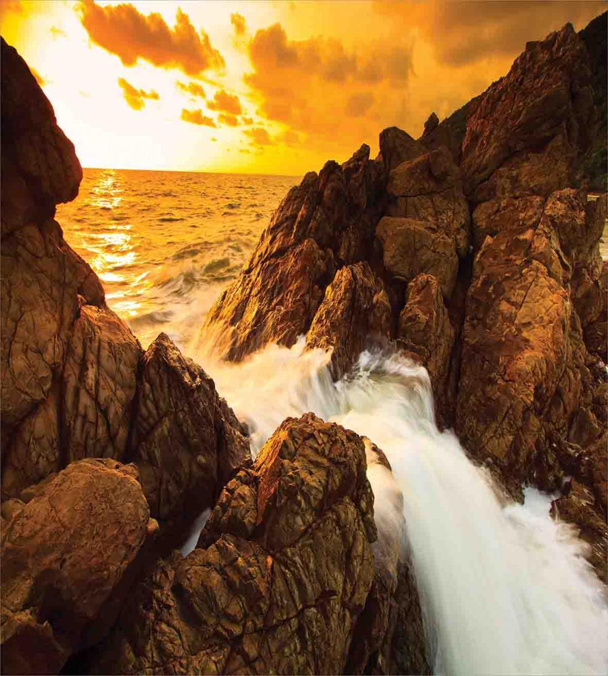 Wild Sunset and Waves — Pattern