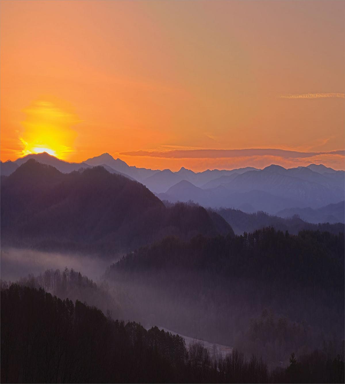 Dawn on Misty Mountains — Pattern