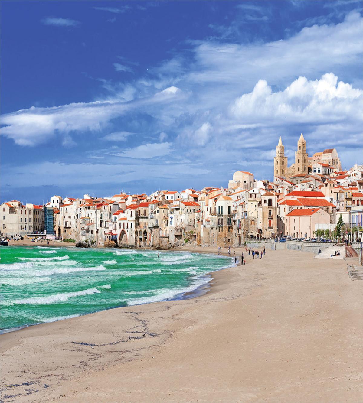 Dreamy Cefalu Beach Photo — Pattern
