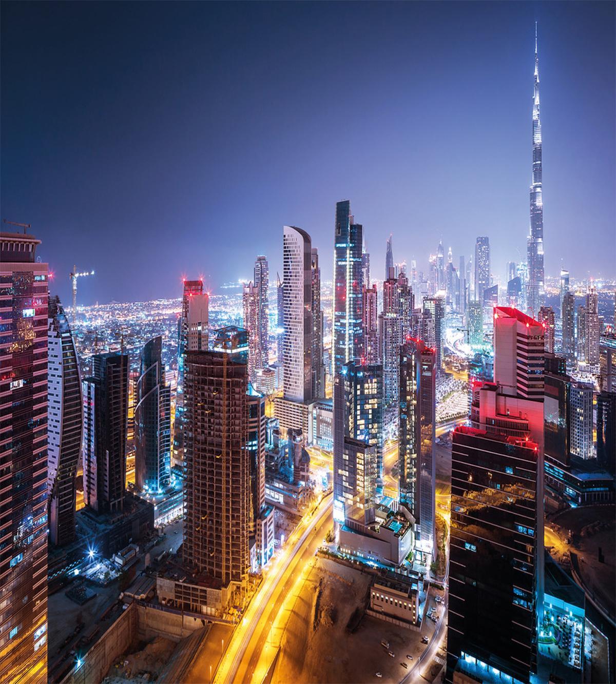 Night Dubai Tourist Travel — Pattern