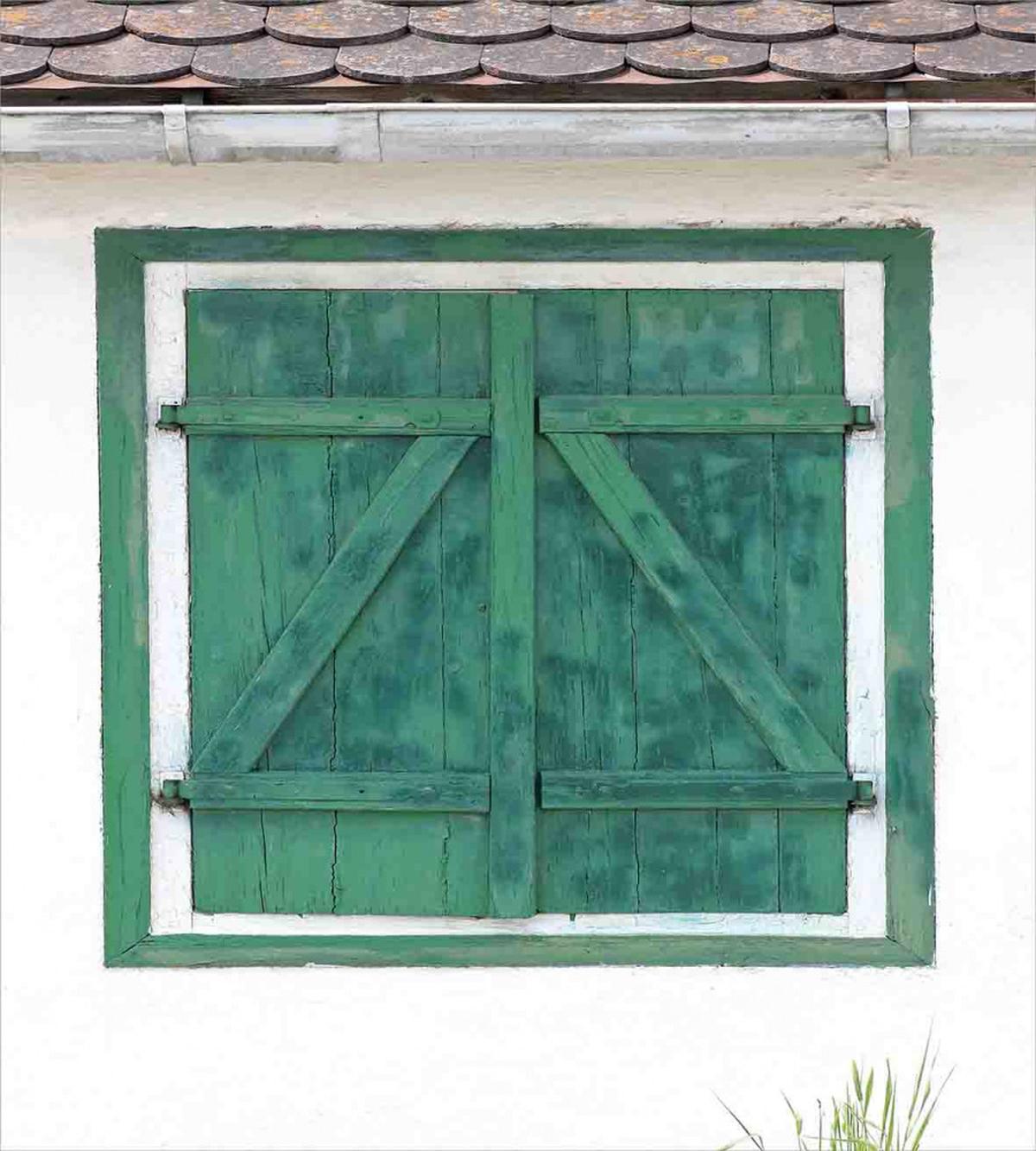Retro Wooden Window — Pattern