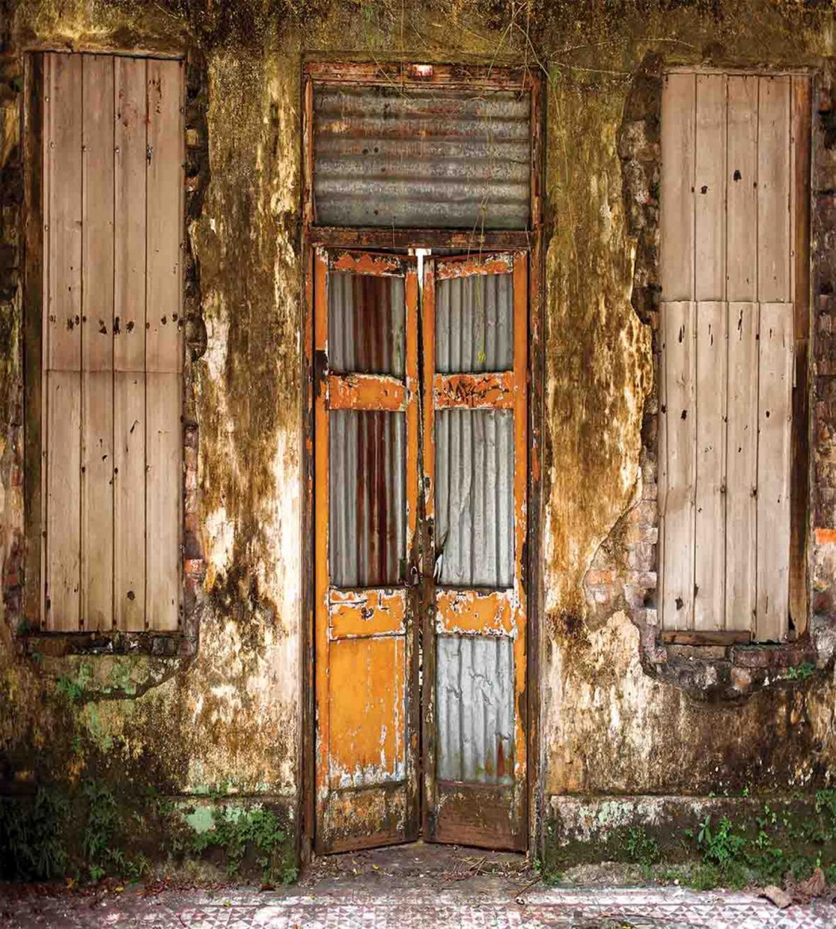Grunge Old Door — Pattern
