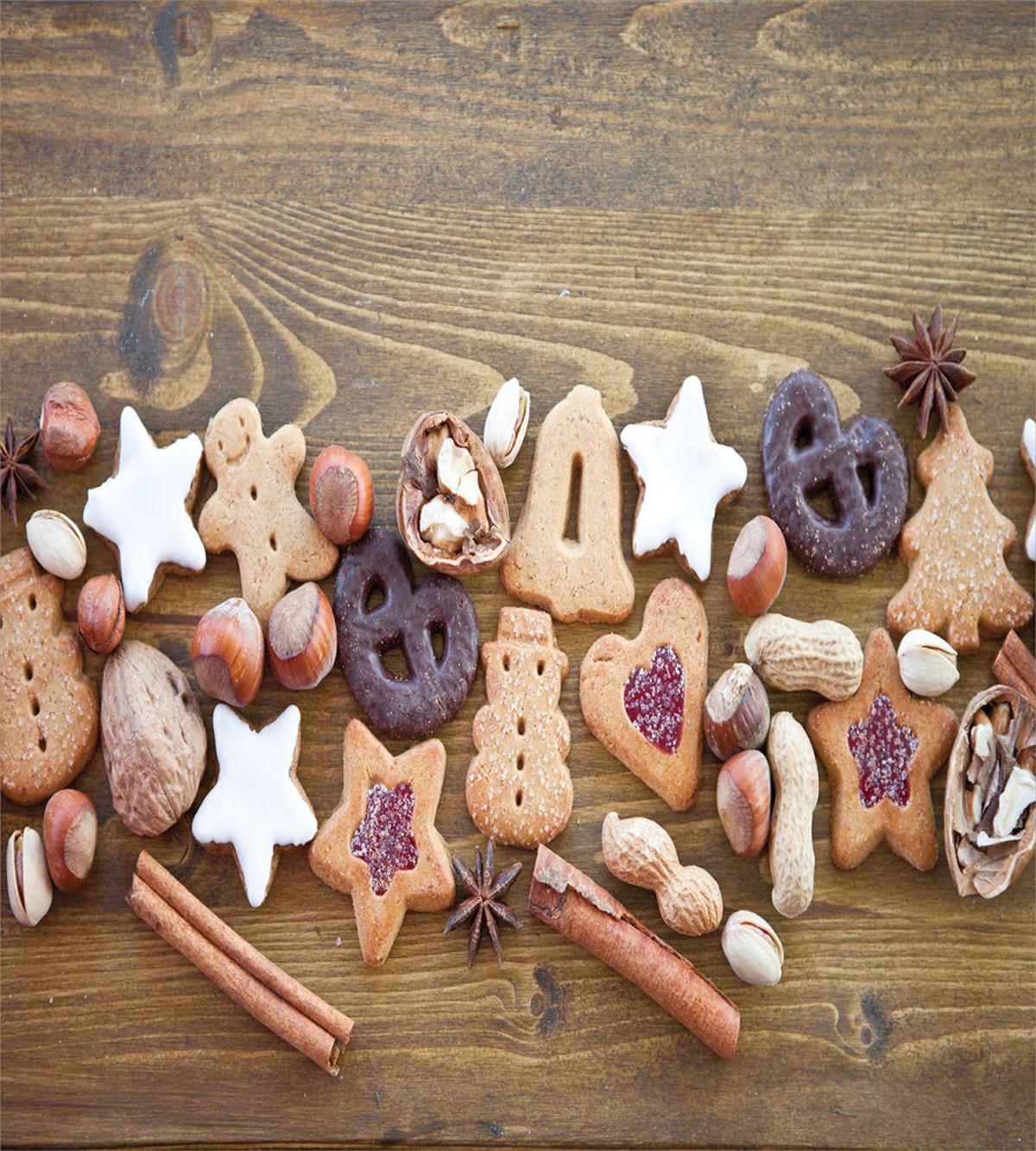 Cakes and Sweets in Frosting — Pattern
