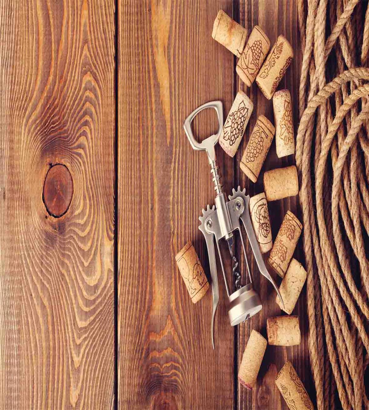 Wooden Table Wine Corks — Pattern