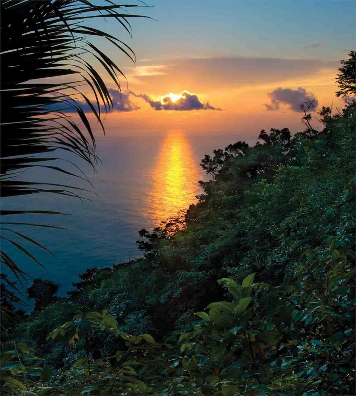 Sunrise on Ocean Seaside — Pattern