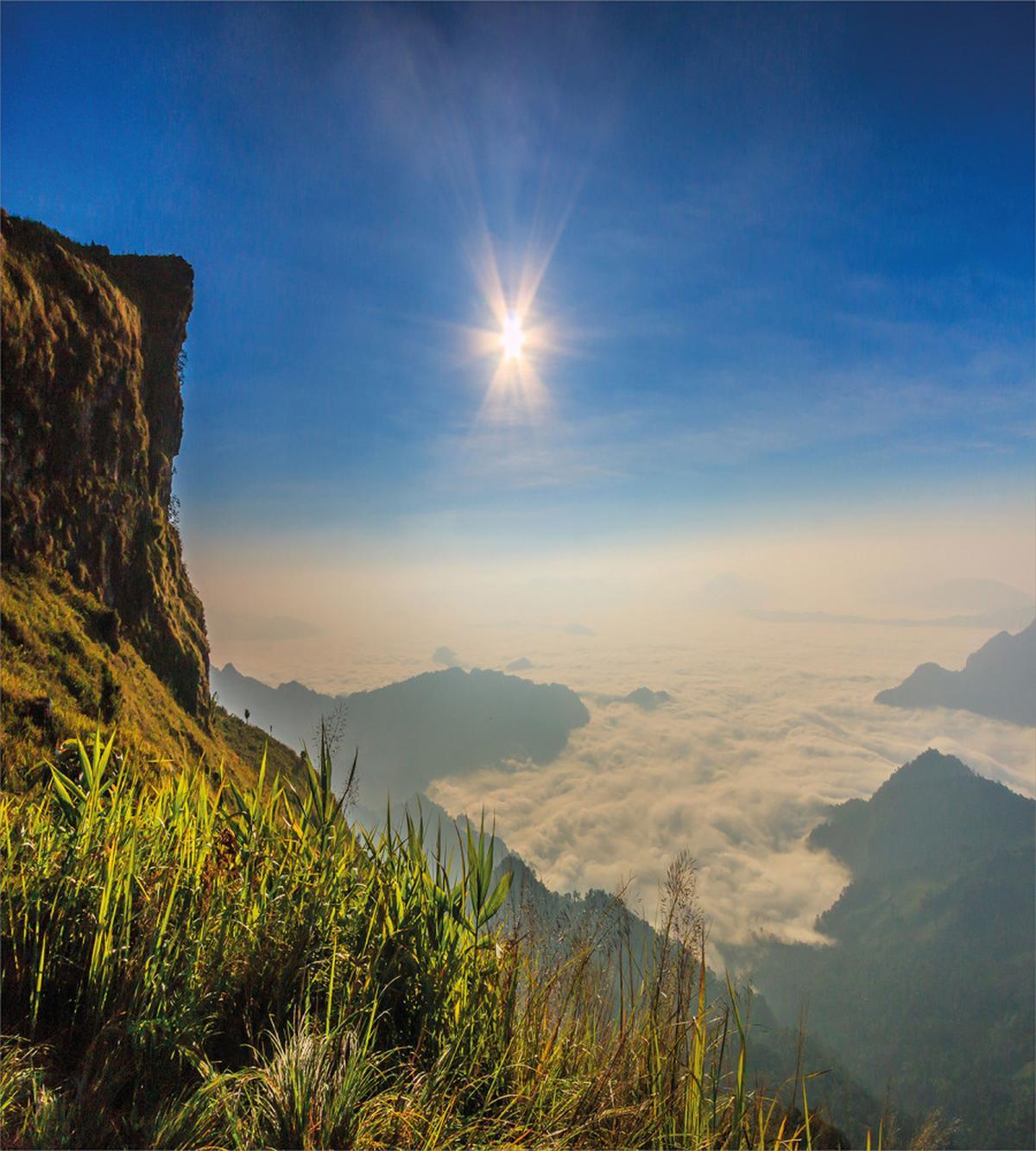 Mountain Cliff Sun — Pattern