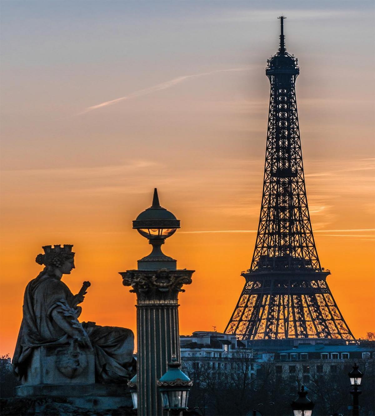 Historic Sunset Sky Scenery — Pattern