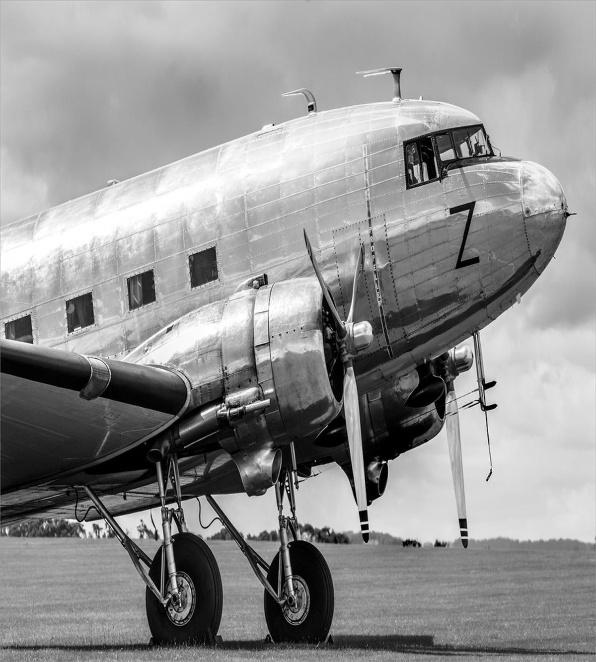 Old Airliner — Pattern