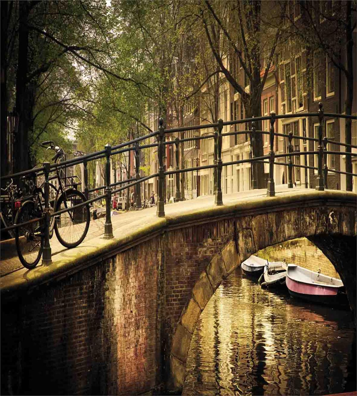 Romance Bridge Canal — Pattern
