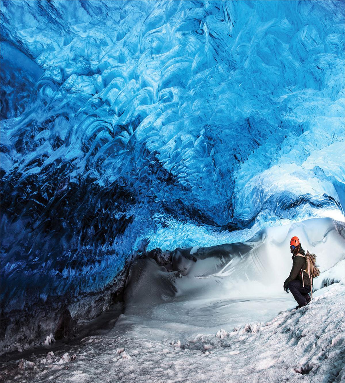 Traveler Man in Ice Cave — Pattern