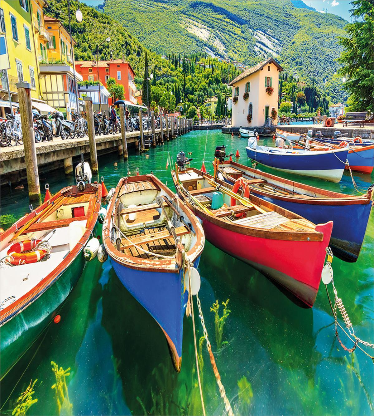 Garda Torbole Town Photo — Pattern