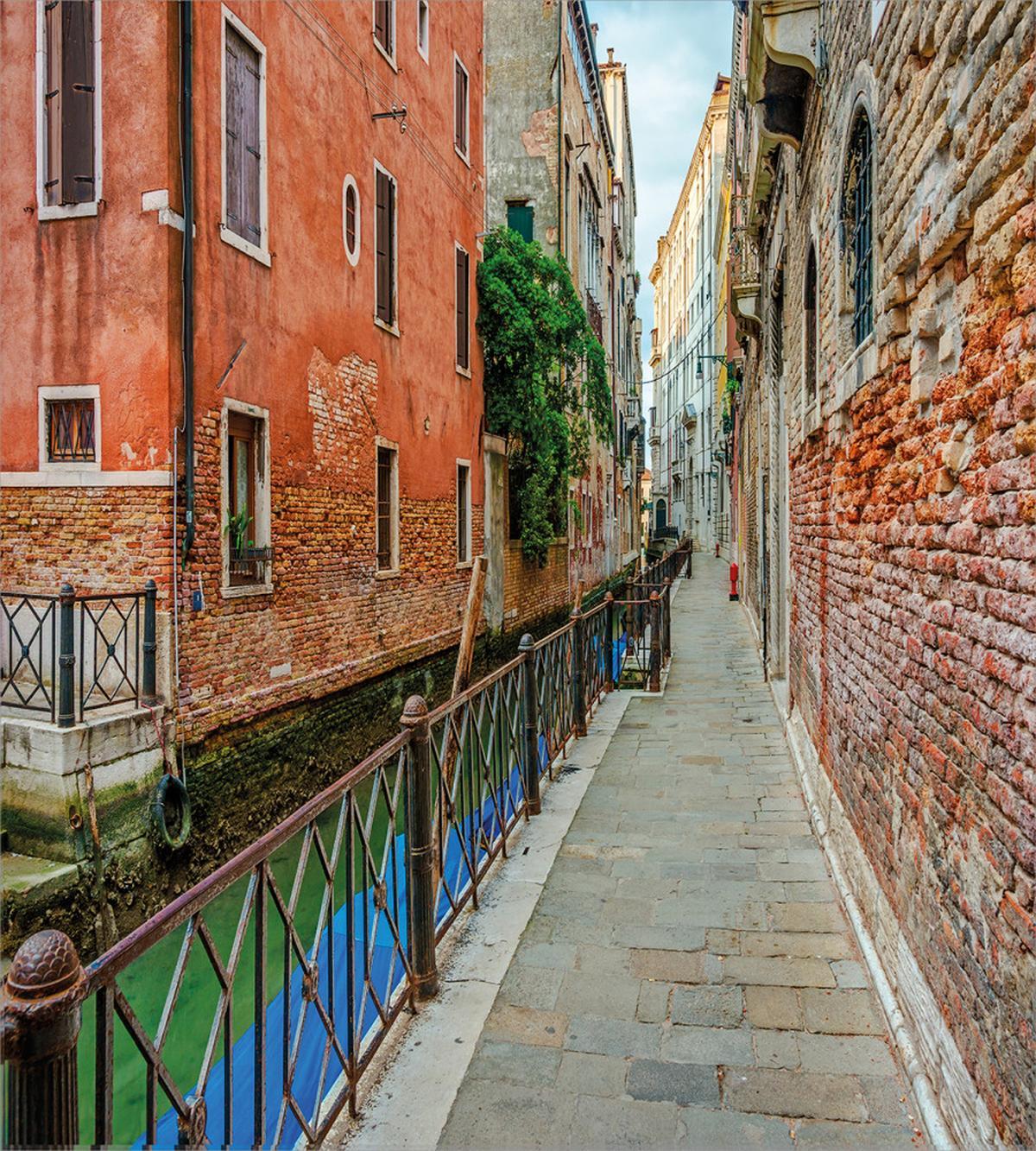 Empty Idyllic Streets — Pattern