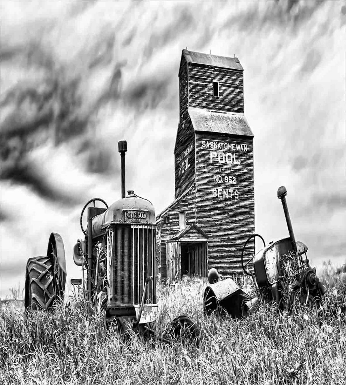 Old Vintage 60s Tractor — Pattern