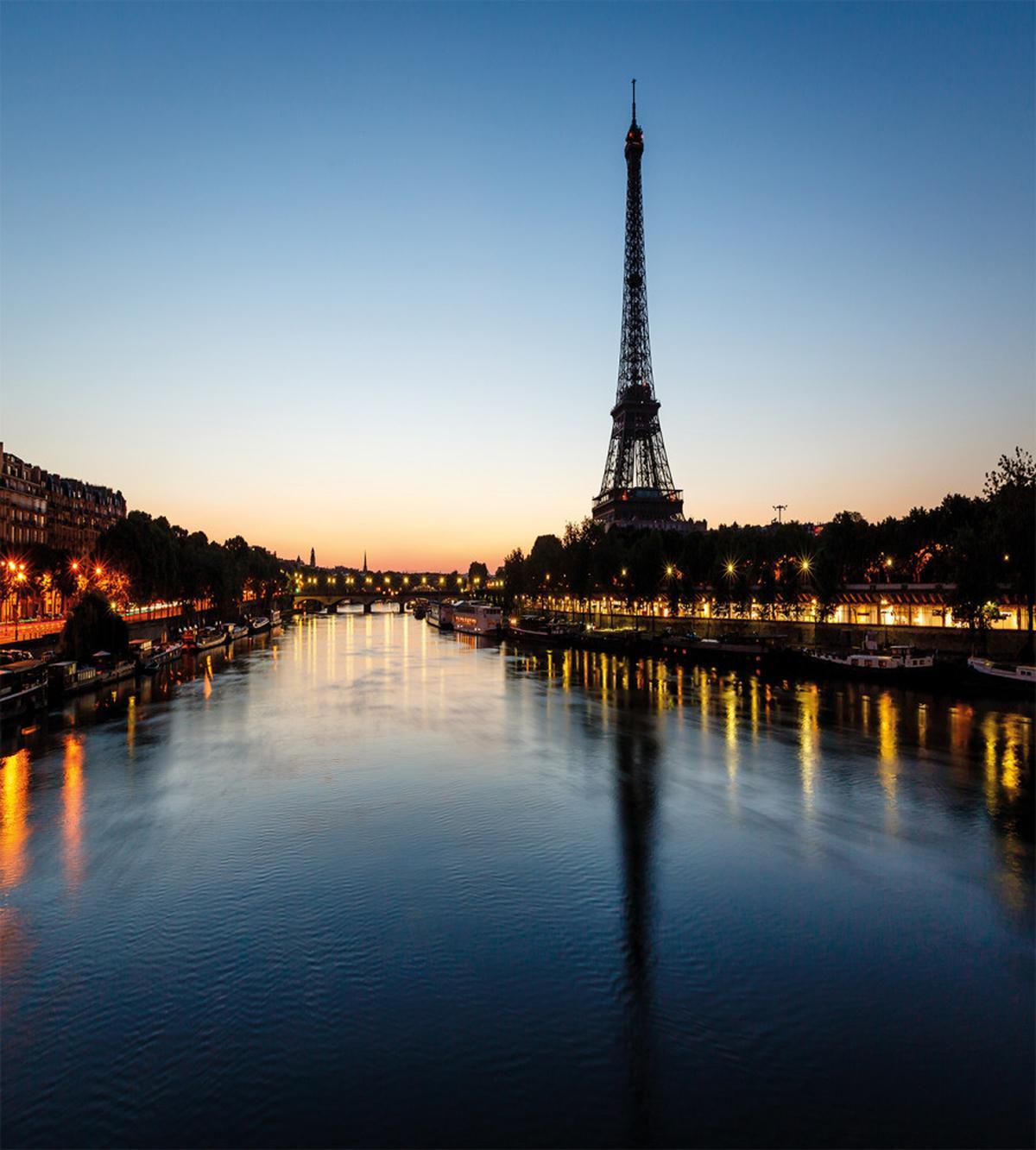 Eiffel Tower at Twilight — Pattern