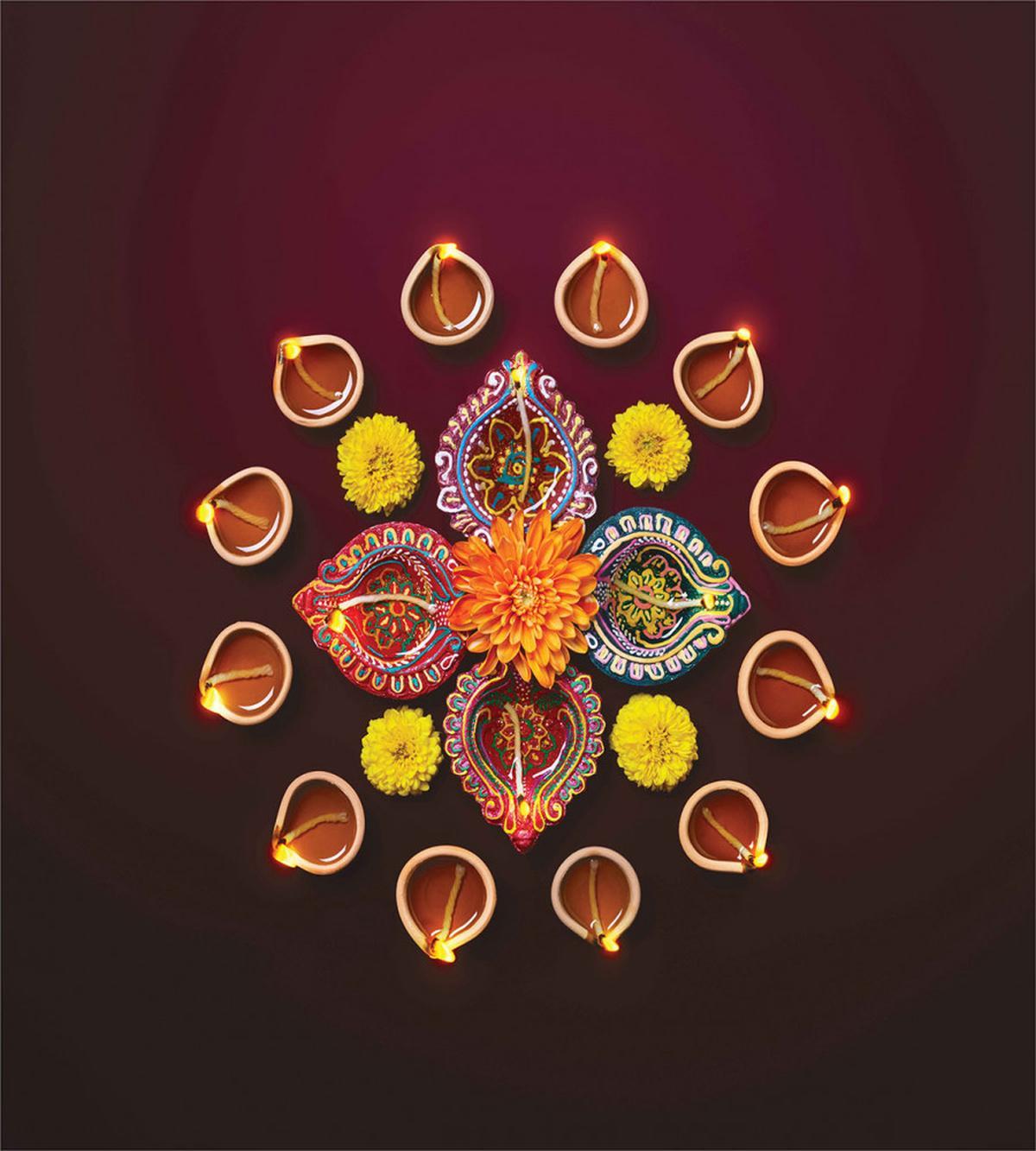Flowers Burning Candles — Pattern