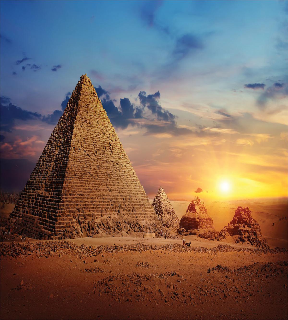 Desert and Pyramids Dusk — Pattern