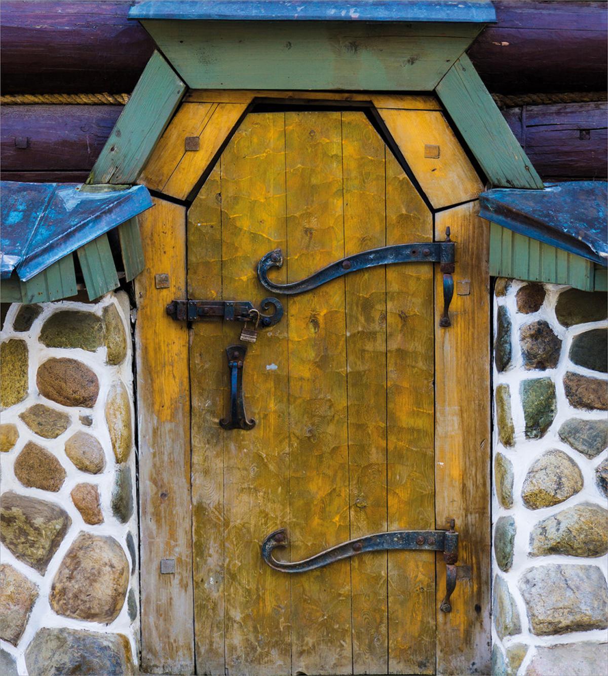 Antique Door Stone House — Pattern