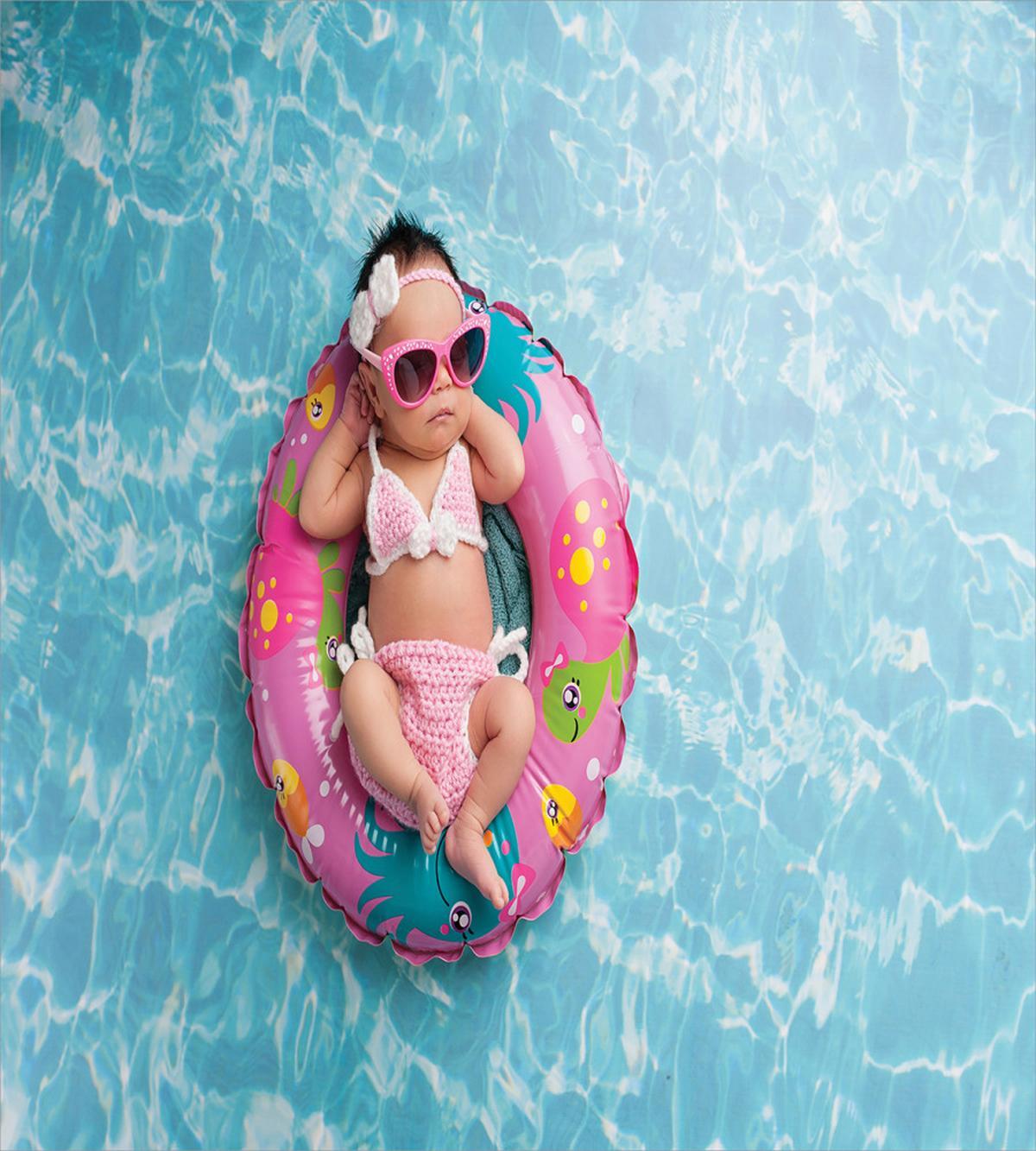 Girl Sleeping on Pool — Pattern