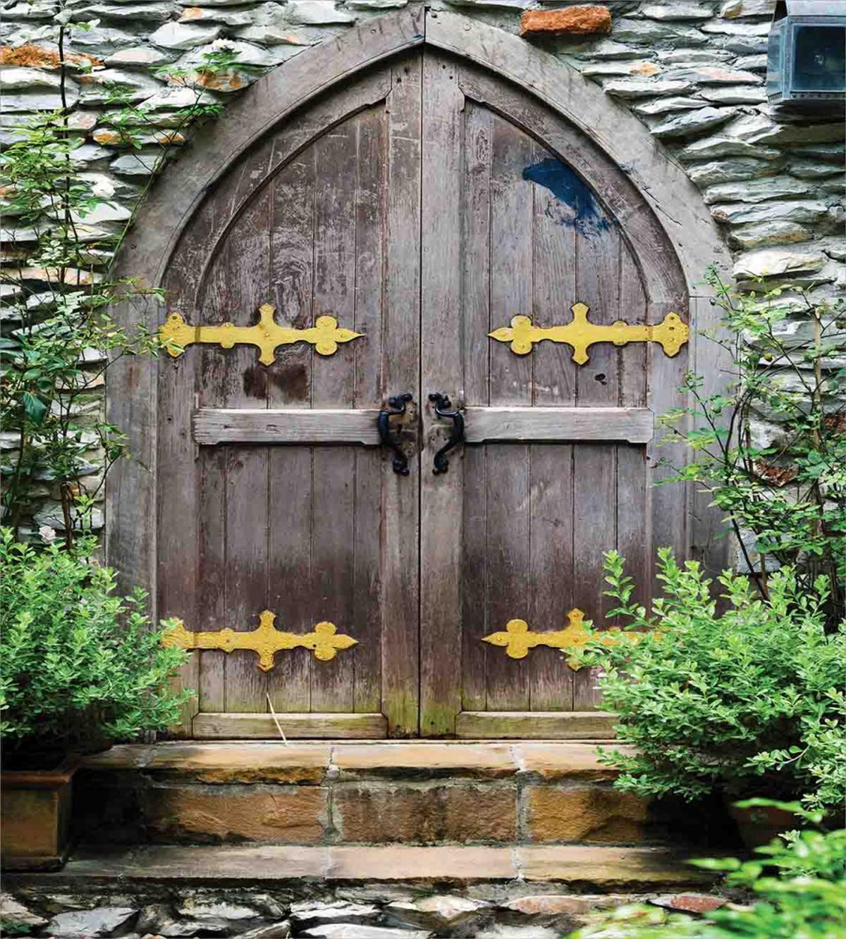 Old Castle Entrance — Pattern