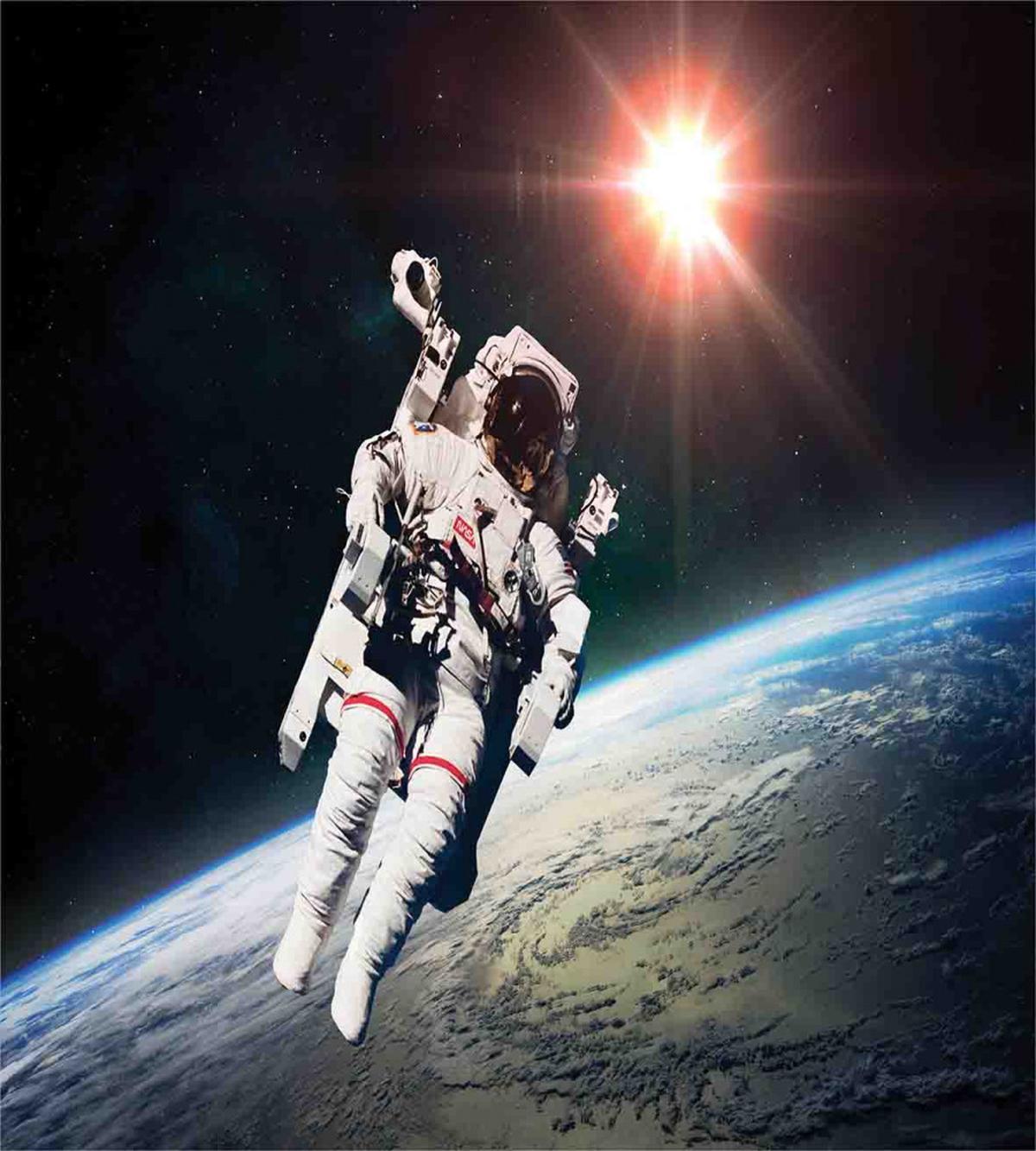 Astronaut with Sun Beams — Pattern