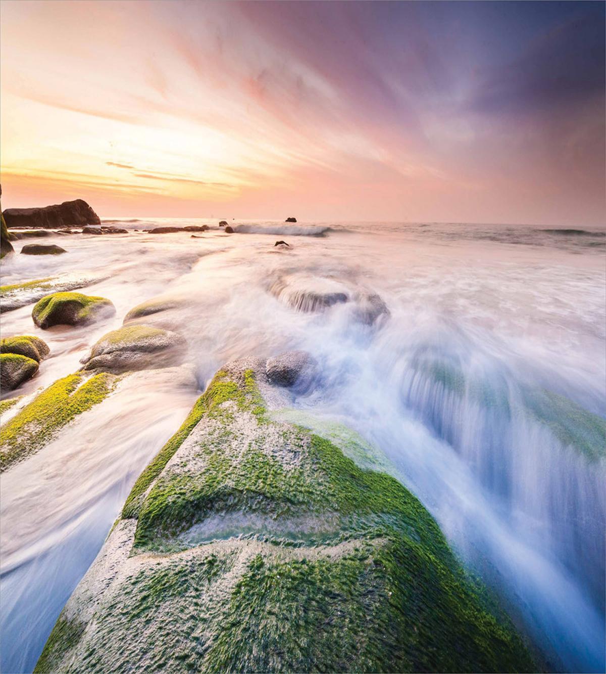 Malaysia Nature Stream on Rock — Pattern