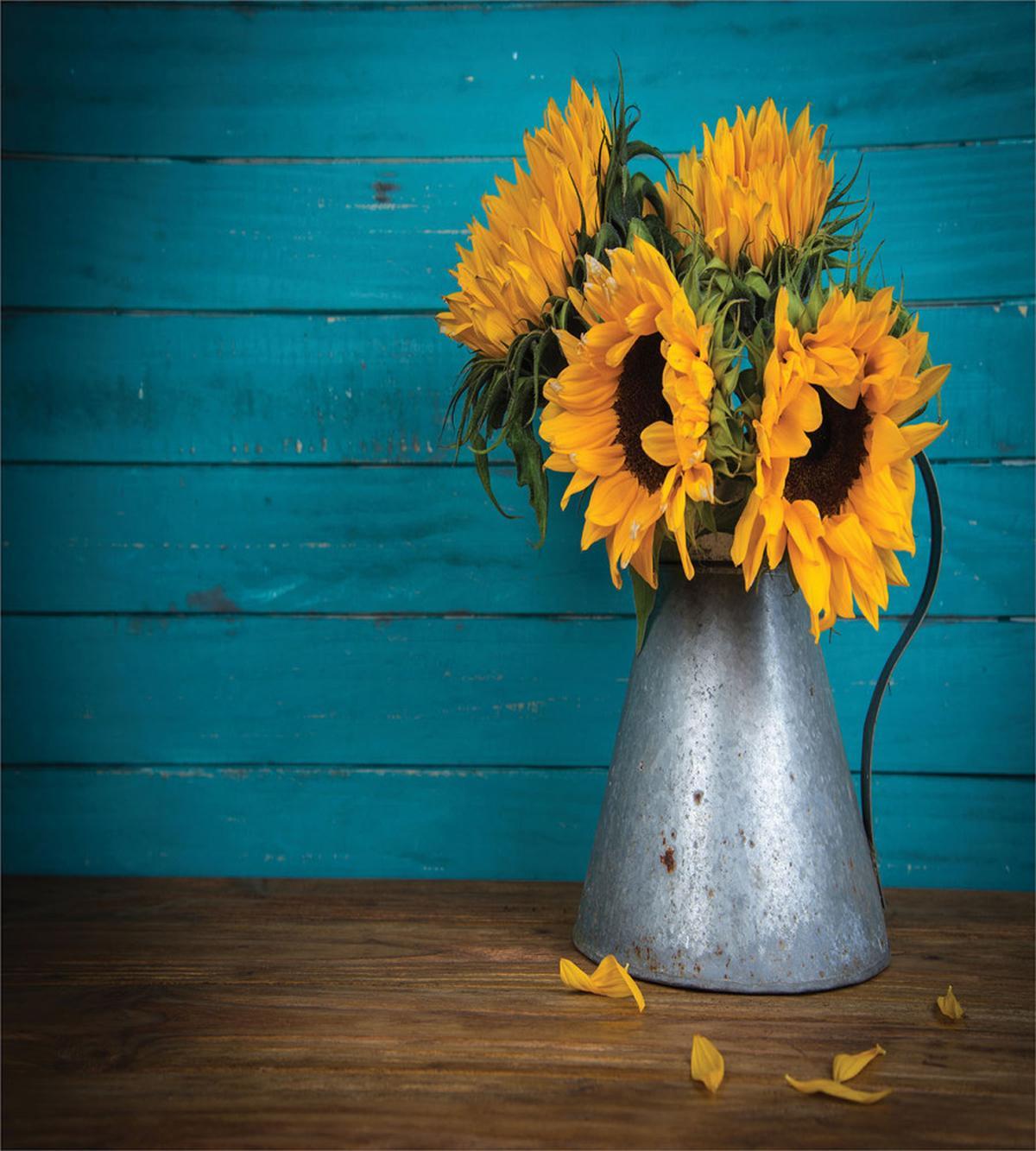 Flowers in Antique Vase — Pattern