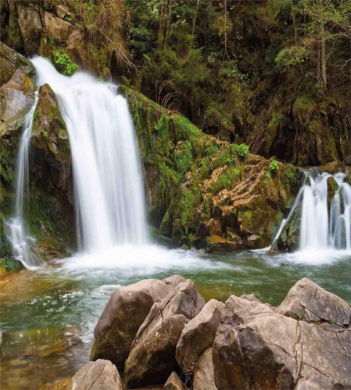 Waterfalls in Mountains — Pattern
