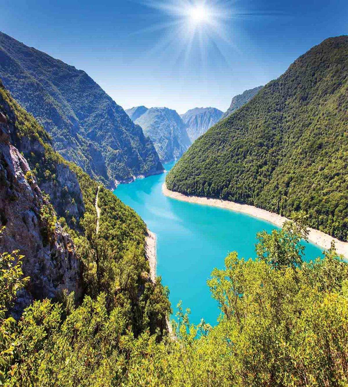 Piva Canyon Montenegro — Pattern