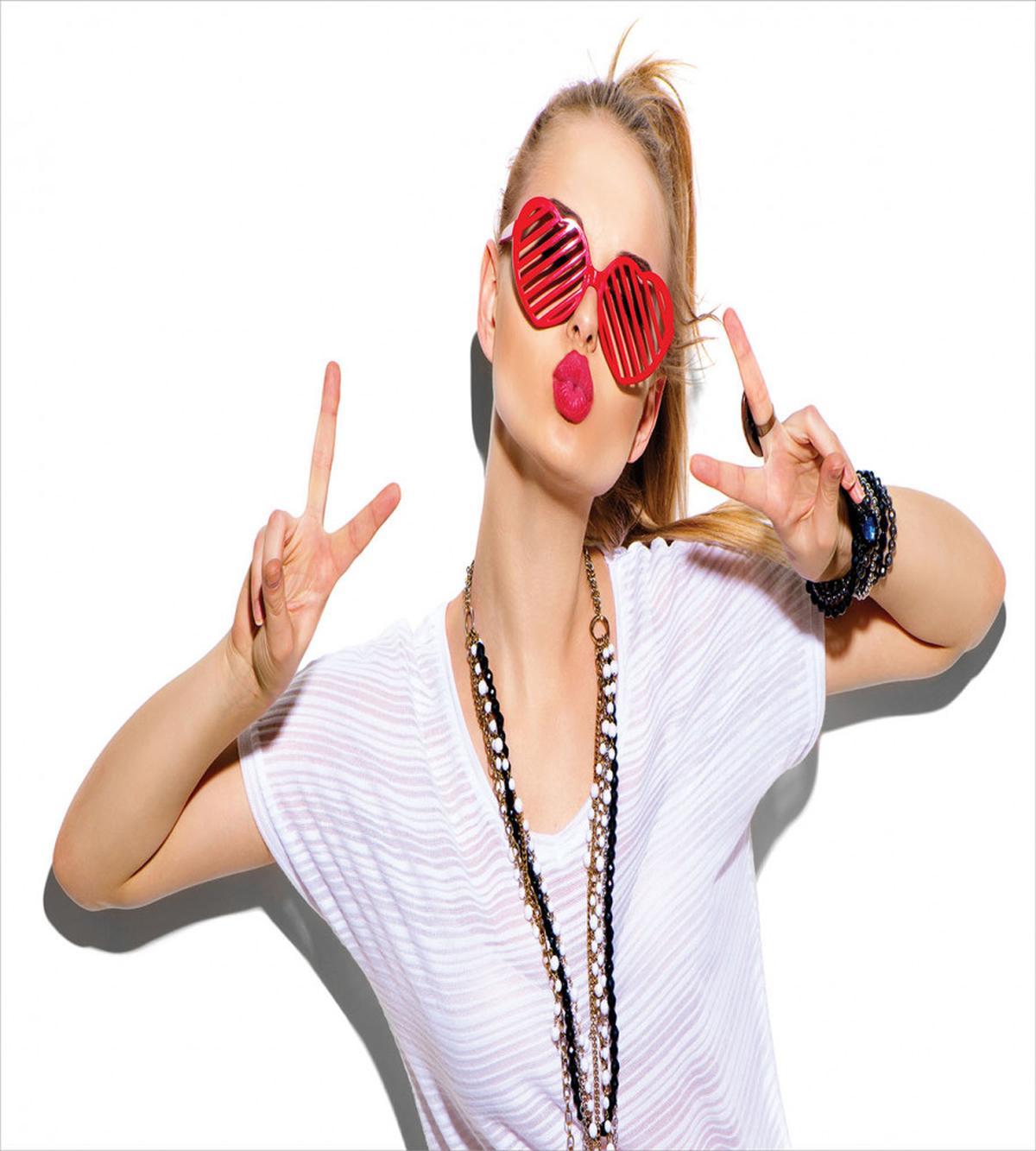 Blond Festival Girl Posing — Pattern