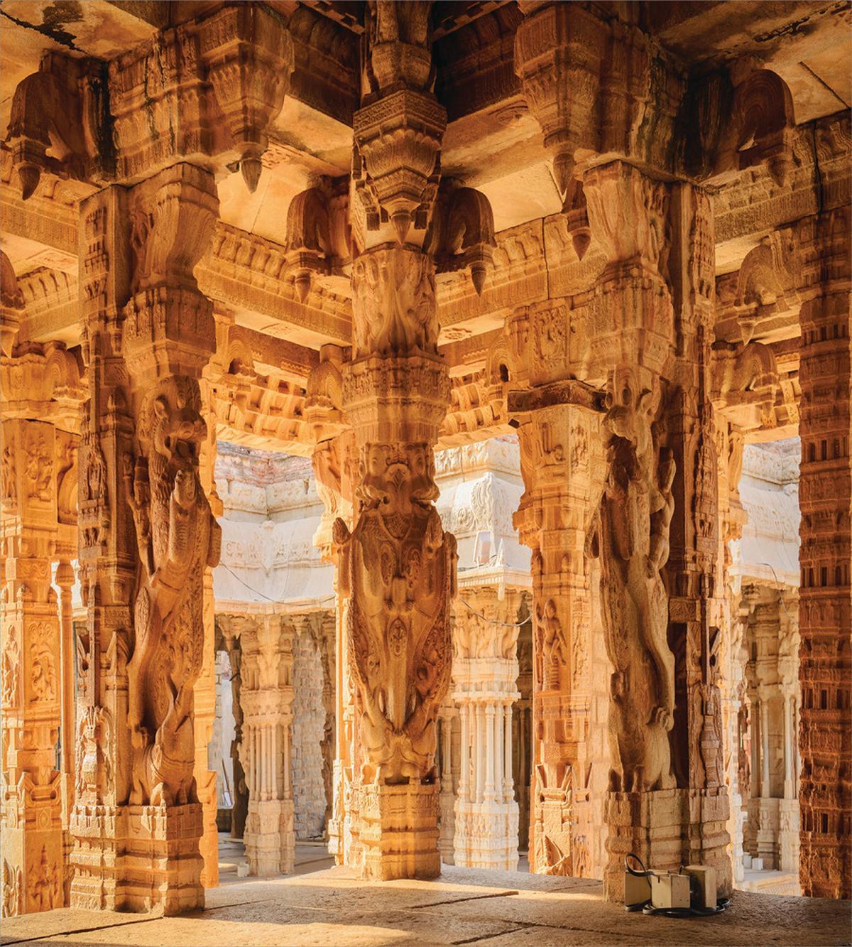 Famous Monument — Pattern
