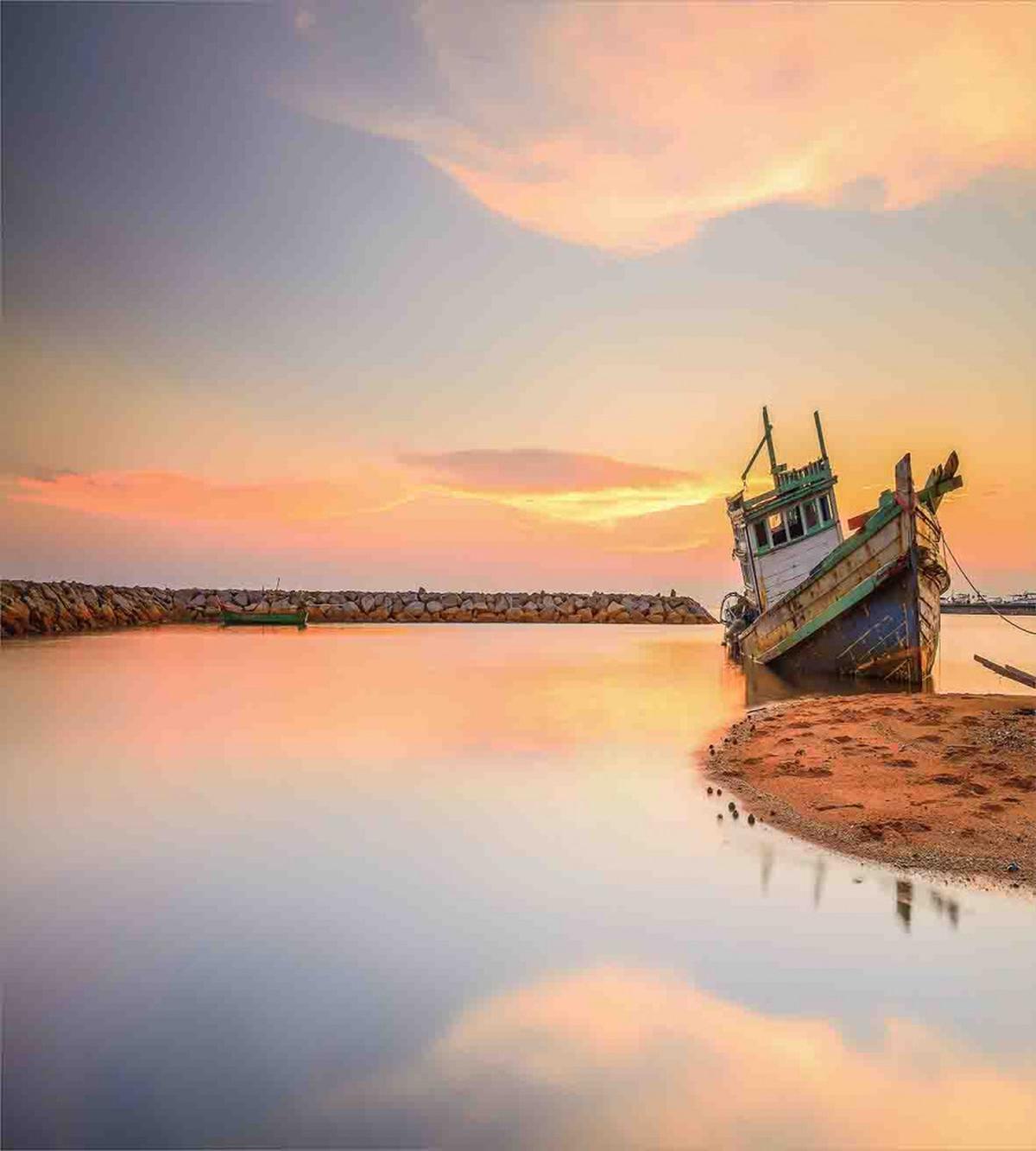 Boat on Beach Dusk — Pattern