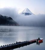 Mountain Peaks Kawaguchi Lake